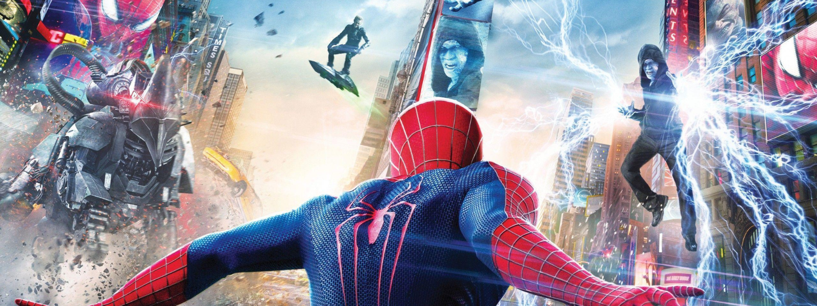Spider Man facing Electro in The Amazing Spider Man 2